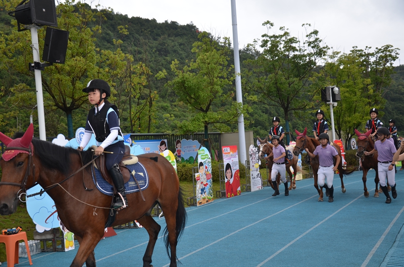 马术队入场.JPG