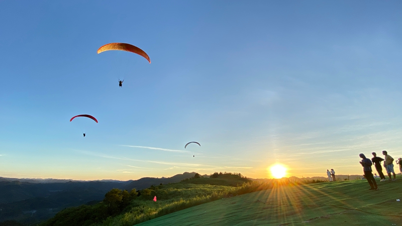滑翔伞基地.jpg