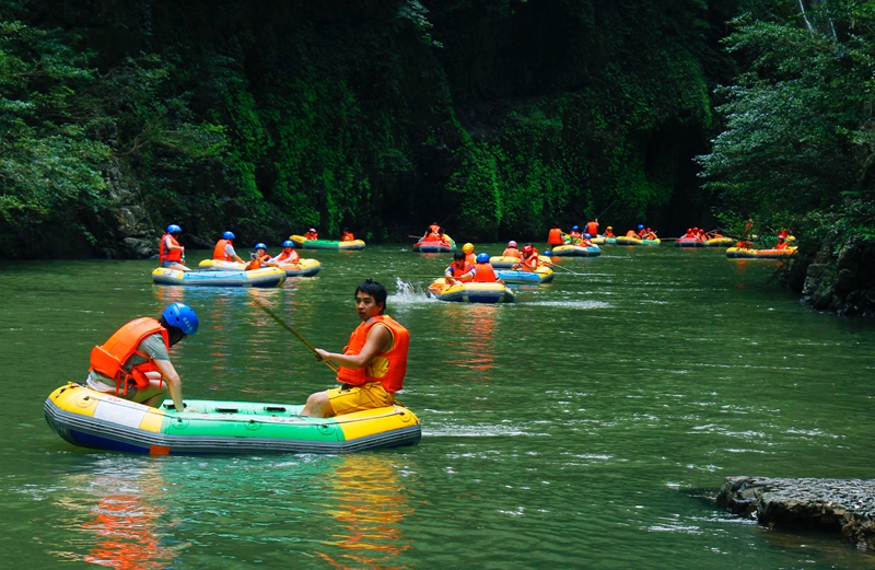 南江大峡谷漂流.jpg