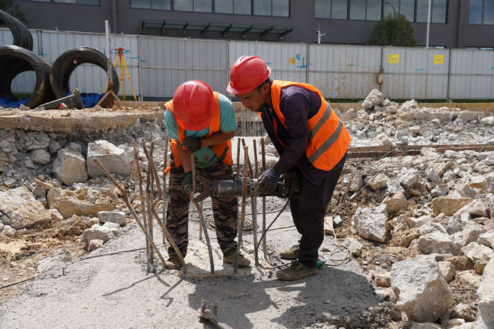 安顺航空配套制造产业园两项目提速 定制厂房建设让企业“拎包入驻”。