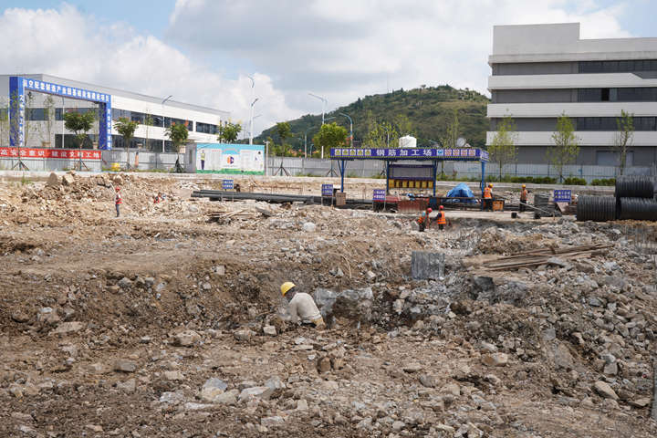 安顺航空配套制造产业园两项目提速 定制厂房建设让企业“拎包入驻”。