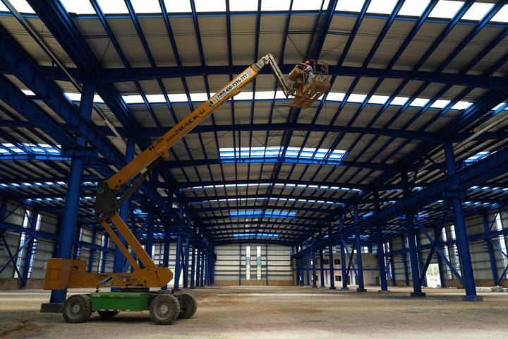 安顺航空配套制造产业园两项目提速 定制厂房建设让企业“拎包入驻”。