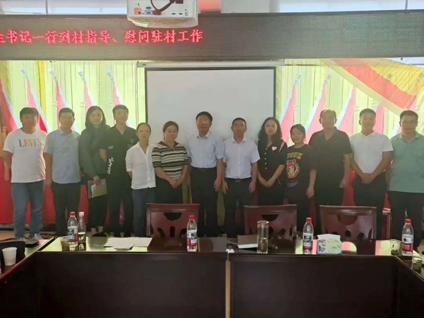 贵州农业职业学院党委书记邓庆生率队赴玉屏调研。