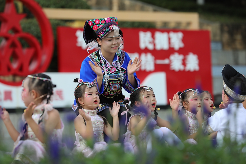 5 歌舞表演现场  .JPG