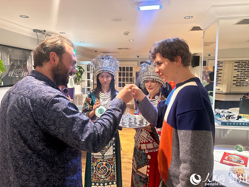 貴州習酒亮相中歐藝術交流音樂會現場。人民網 趙靜 攝 (2).jpg