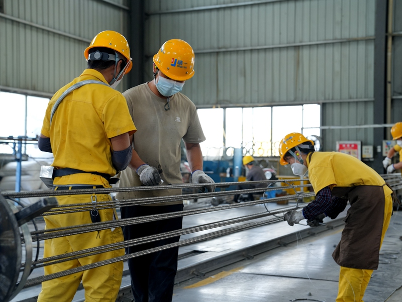 贵州平坝：科技赋能 “杆”动未来 精一电力以创新驱动高质量发展 (3)