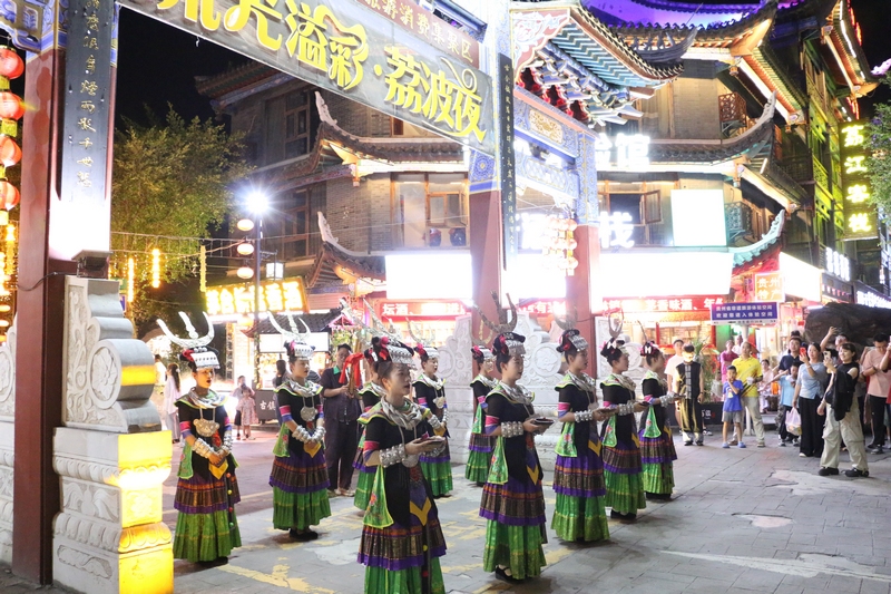 《敬酒歌》。