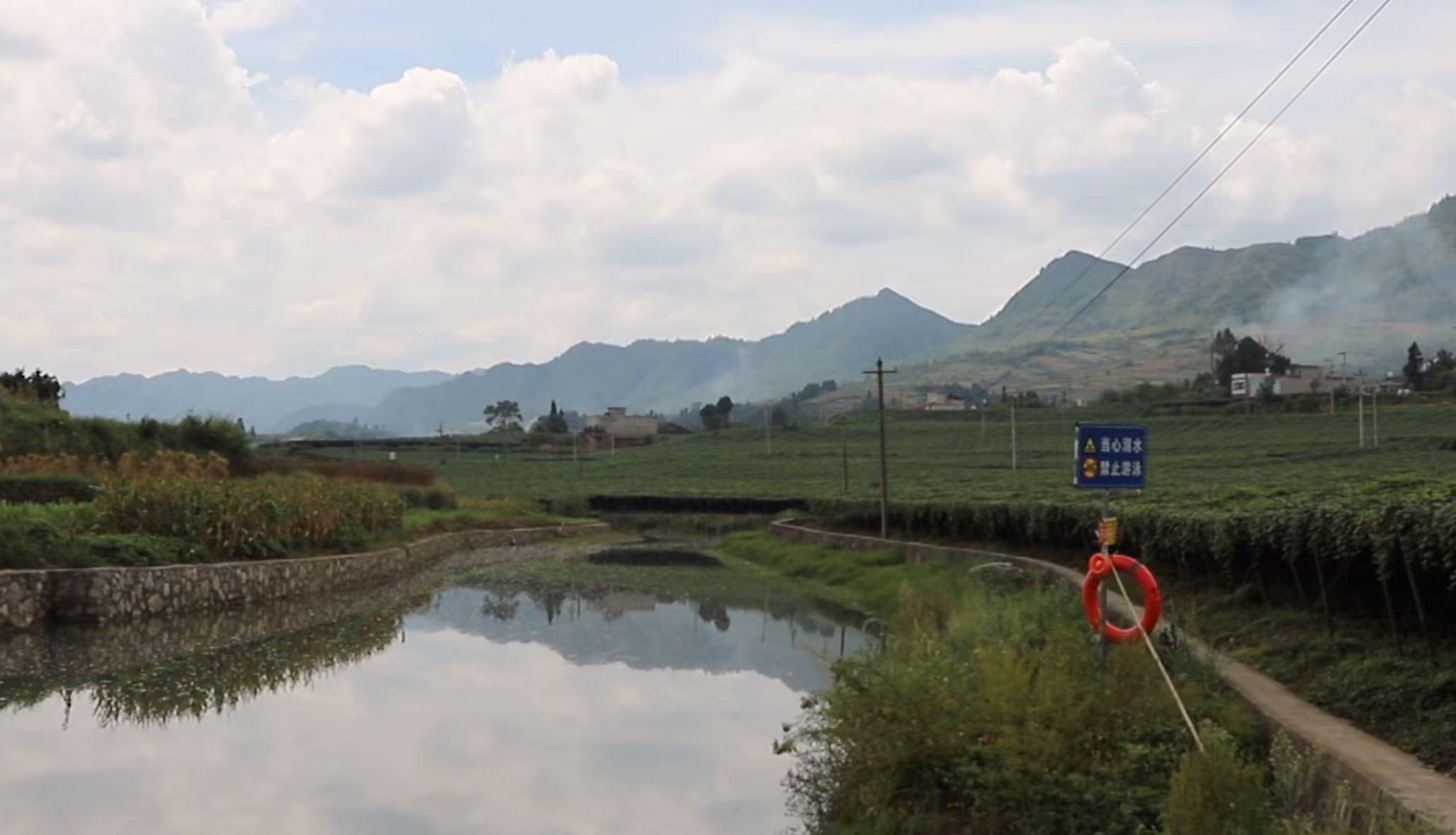 通畅整洁的河道。彭垚摄