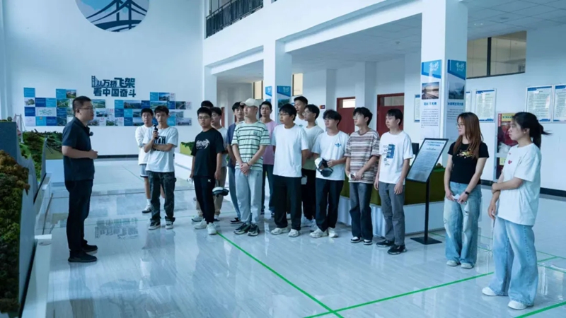 贵州理工学院“山区桥梁教育教学基地”启用。