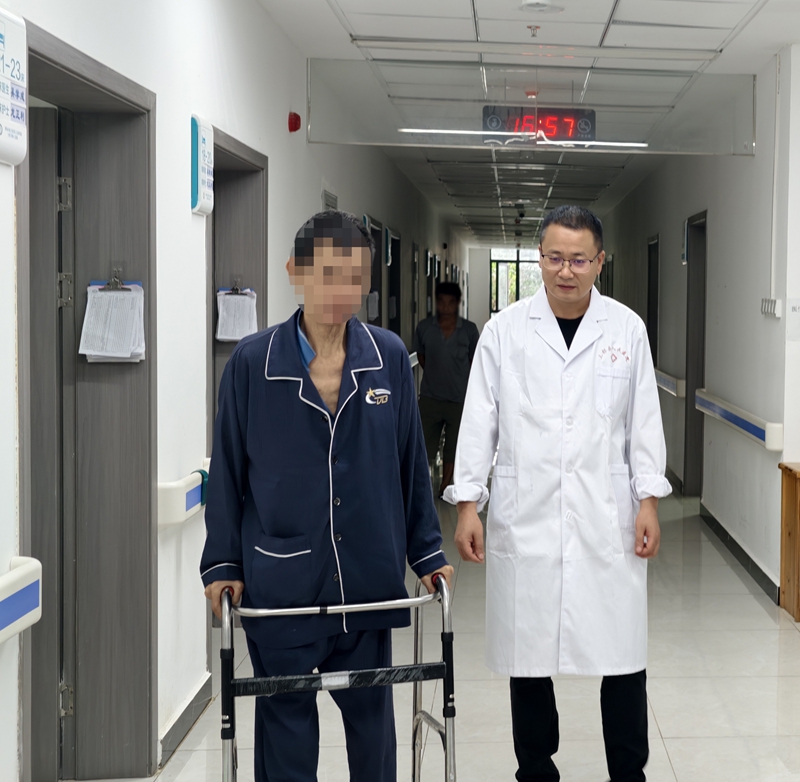 患者恢复中.jpg