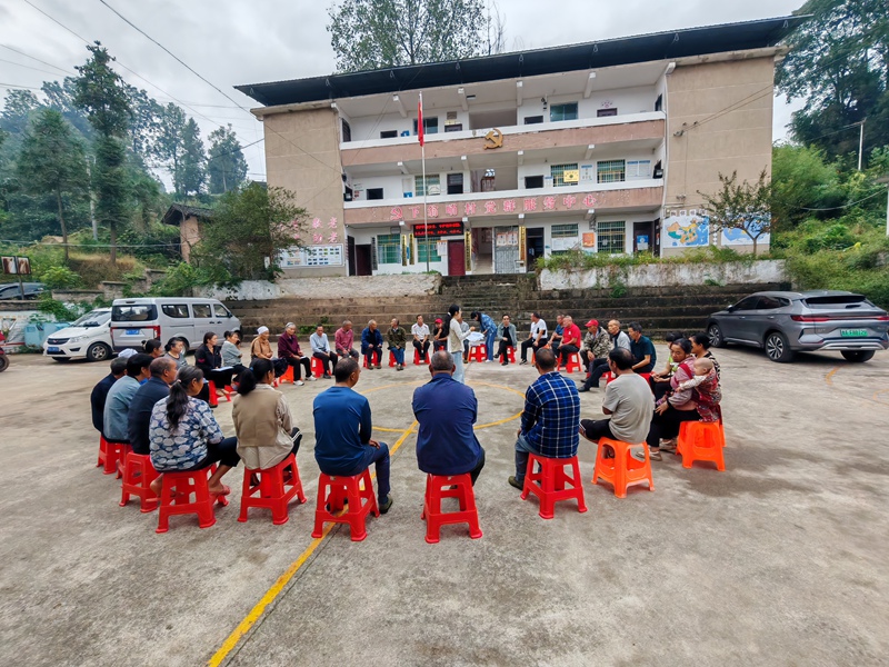 城关镇警示宣传坝坝会。