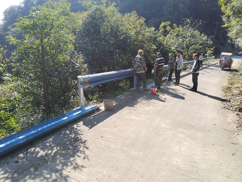 2 ͼΪ������װ�ֳ�