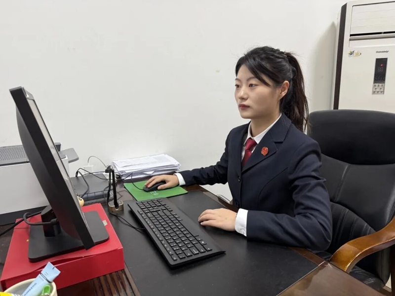 桐梓县人民法院法官助理王欢欢。受访者供图