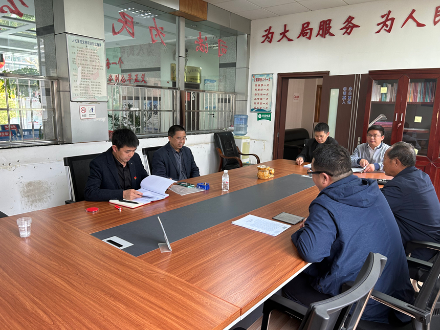 2023年4月26日，黃平縣行政爭議協調化解中心對該縣農業農村局行政處罰決定申請非訴審查一案進行訴前協調化解。黃平縣人民法院供圖