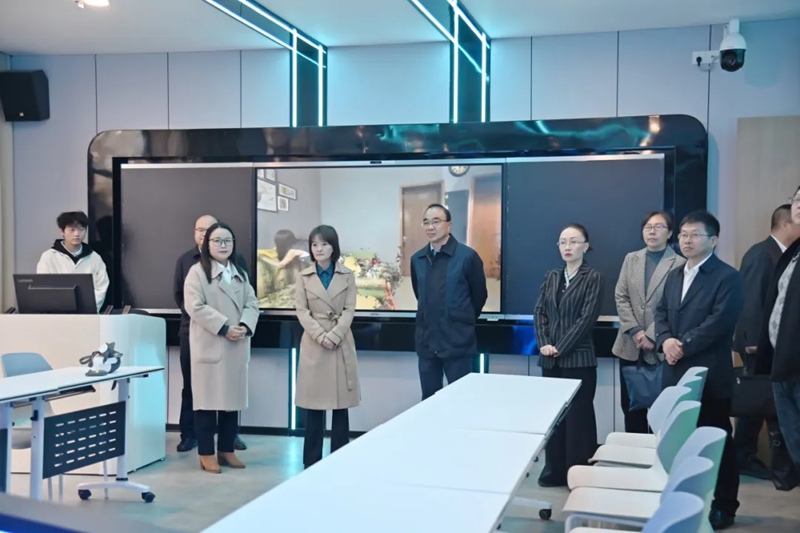 現場參觀.jpg