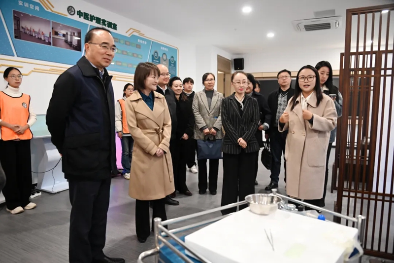 現場參觀.jpg
