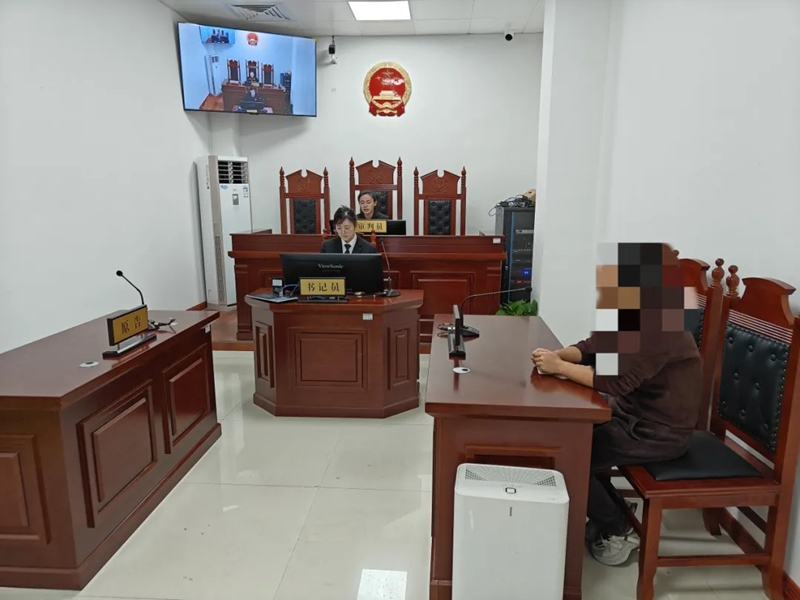 中心审判庭（速裁庭）开庭中.jpg