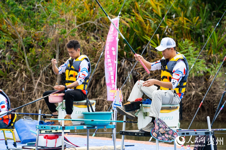 选手稳坐钓台。人民网 阳茜摄