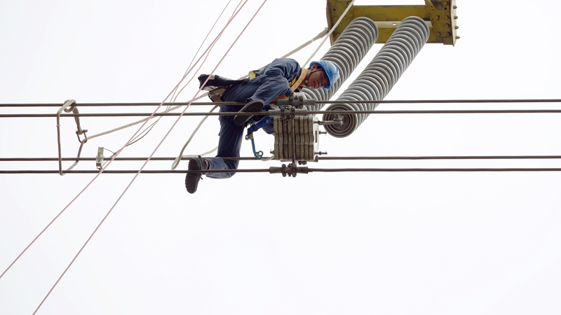 2、输电运维专业竞赛现场一角。