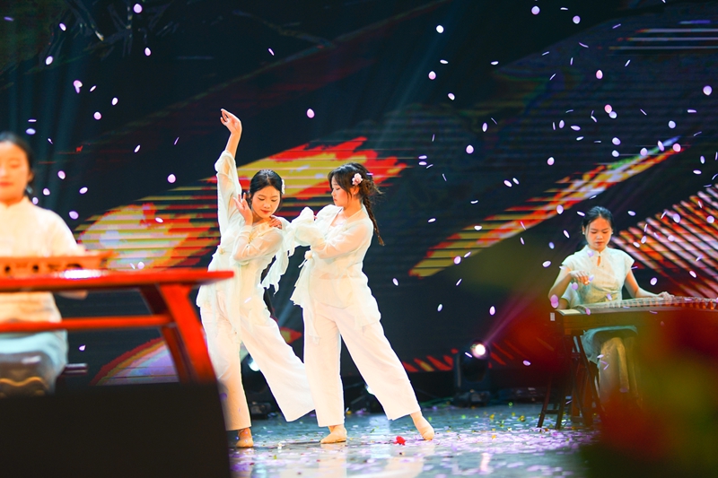 节目表演。