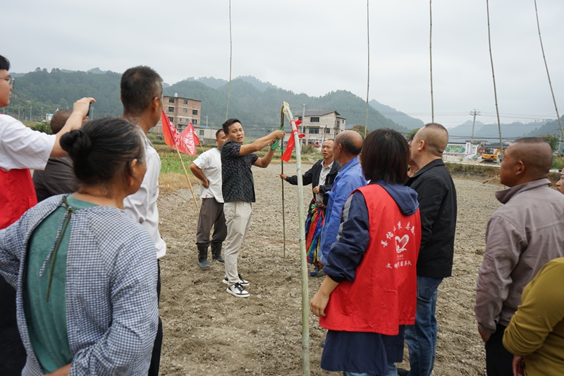 施秉縣馬號鎮開展羊肚菌搭棚技術培訓 1