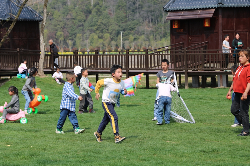 松桃长征村：勇闯产业振兴“长征”路。