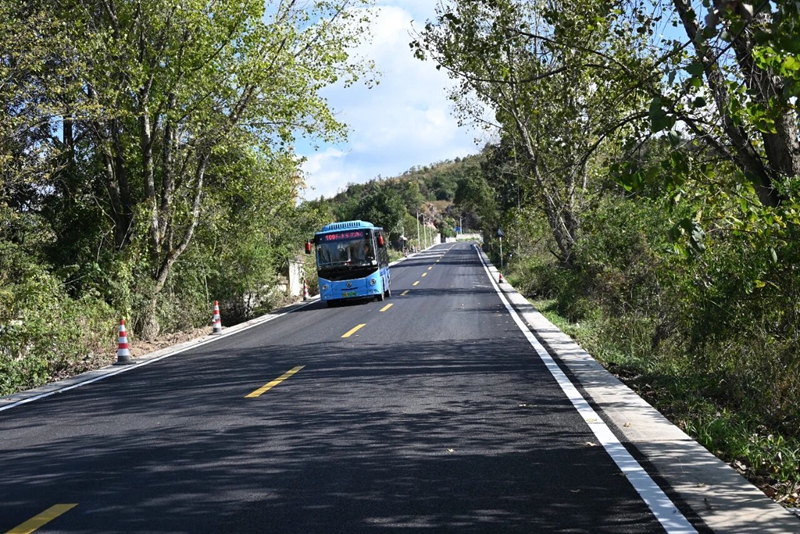 2 图为国道212线柏杨村路段完工后.jpg