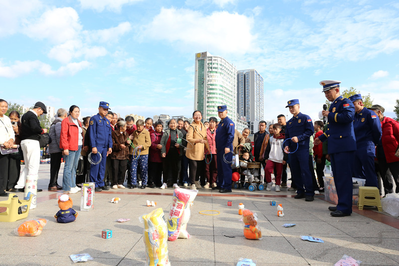 圖為市民參與消防主題宣傳活動。