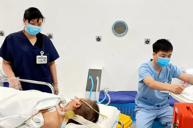 高壓氧治療為危重症患者點亮生命新途。