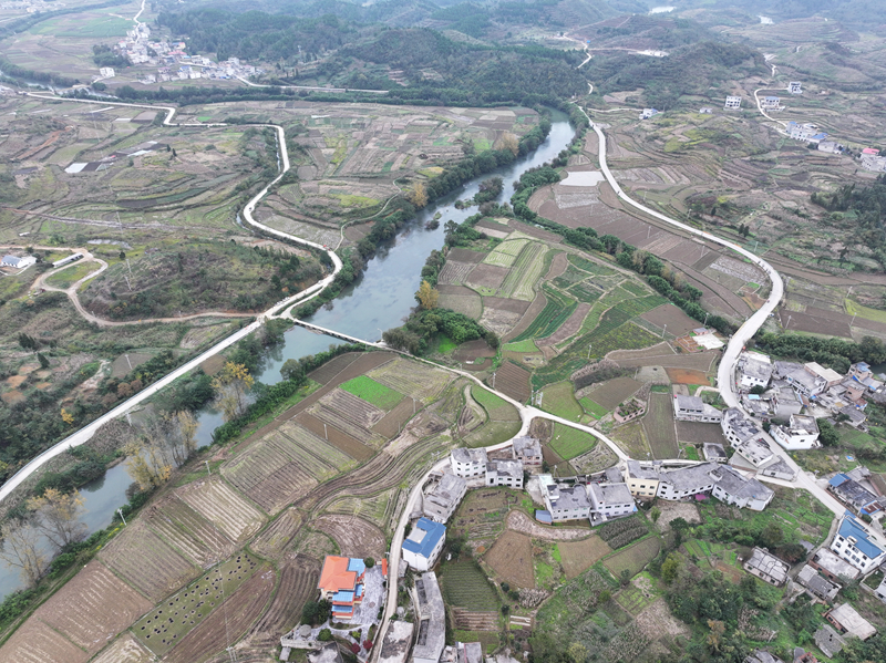 筑起40.8公里“生命护栏”  护航乡村幸福路。