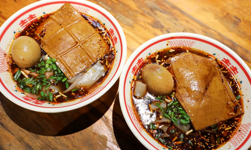 5、卤米皮，必打卡的美食。 陈桂良摄.JPG