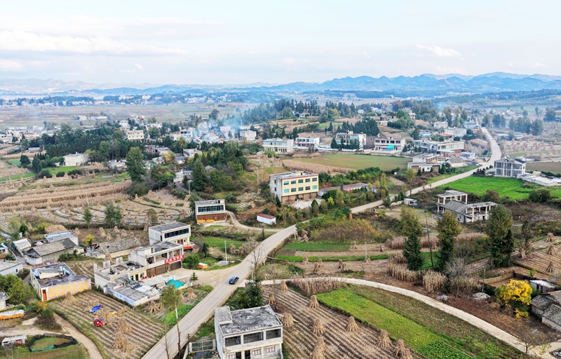 郑家营村一角。