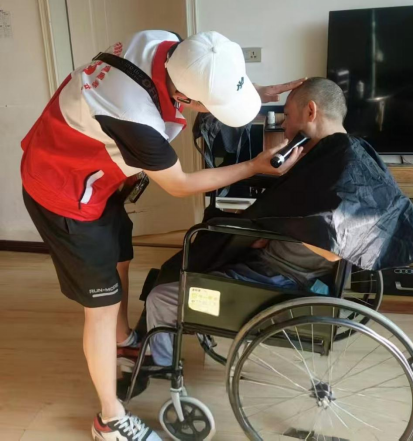 居家托養服務。