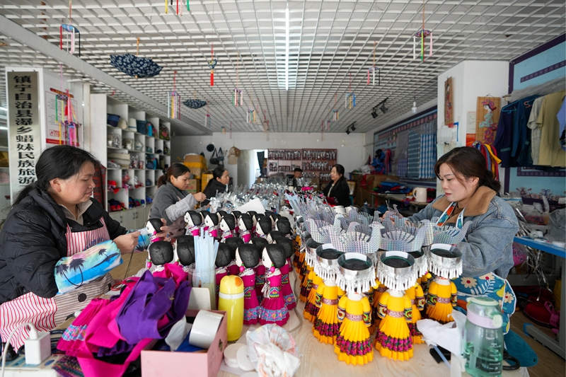 4 图为生产车间