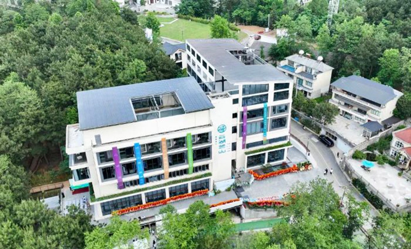 2、小兰山数字文化产业生态村落一角。观山湖区融媒体中心供图
