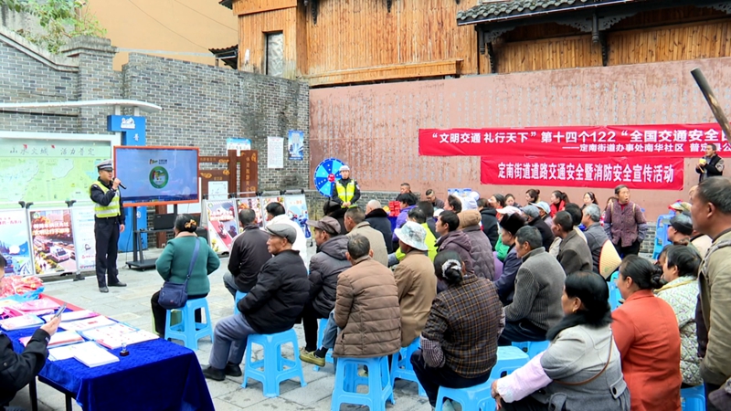 1 图为活动现场.jpg