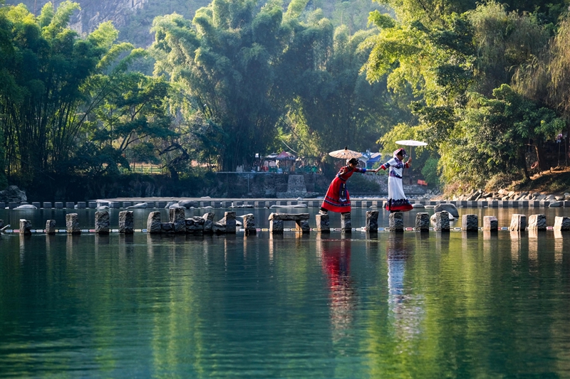 冬日暖阳下的罗甸县大小井省级风景名胜区。