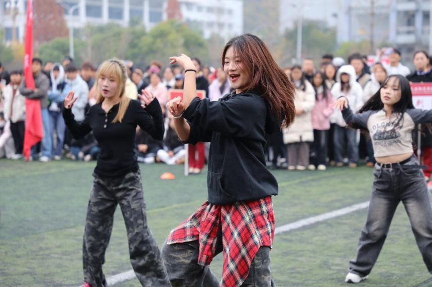 启动仪式现场。