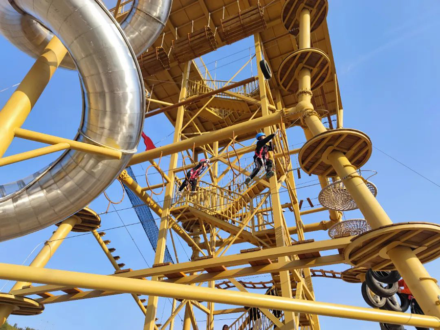 “24米勇士塔”游乐项目。西江服务区供图