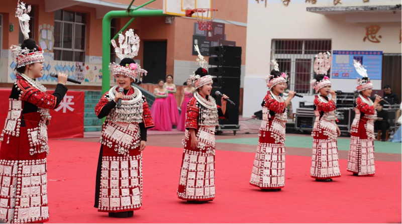 凯里学院与台江县三所项目学校美育成果展演现场。