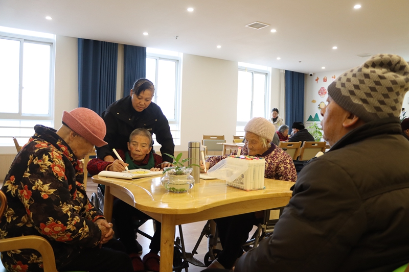 强化养老服务&nbsp;托起老年人“稳稳的幸福”。