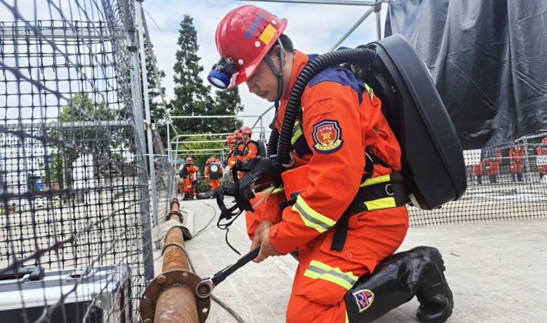 贵州瓮安救援队开展综合救援拉动演练 护航“富矿精开”