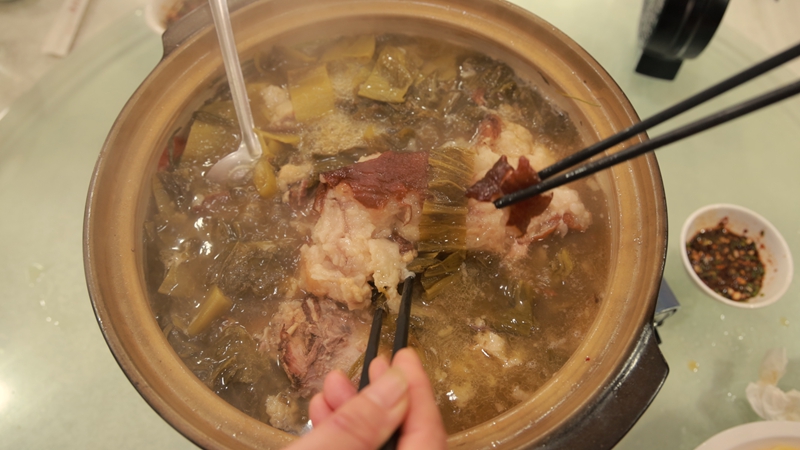 4 制作好扎佐蹄膀。 王艳 摄.jpg