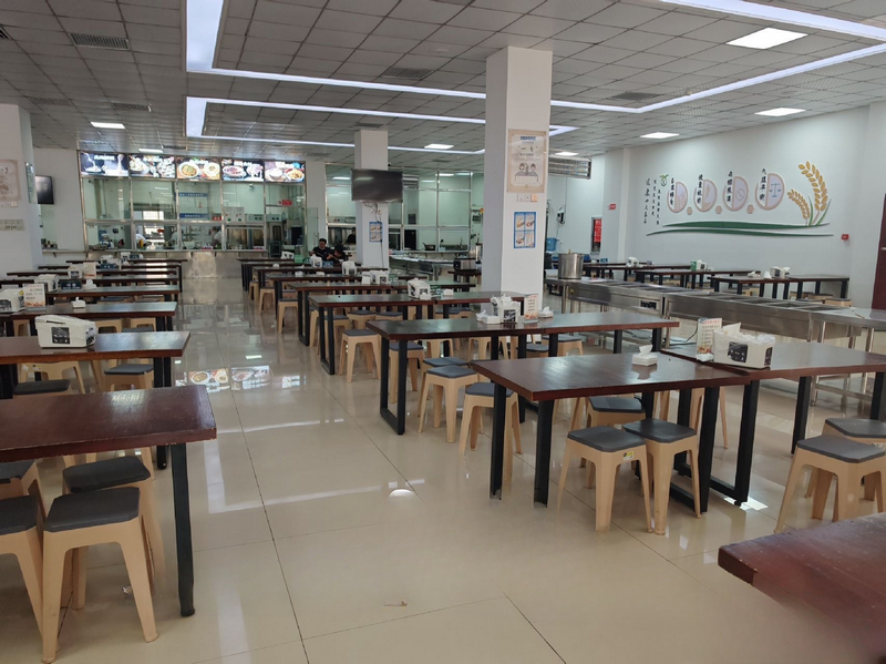 政府食堂。