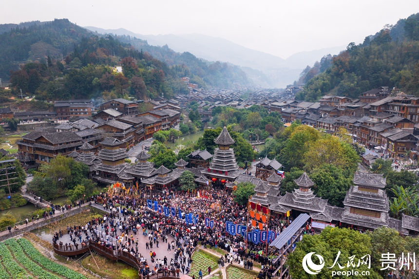 航拍2025中国·黎平侗年活动现场。人民网记者 涂敏摄