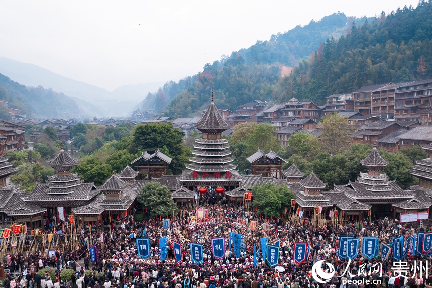 航拍2025中国·黎平侗年活动现场。人民网记者 涂敏摄