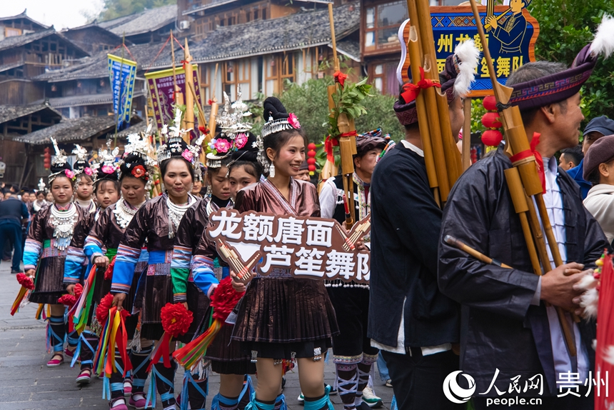 2025中国·黎平侗年盛装巡游现场。人民网记者 涂敏摄