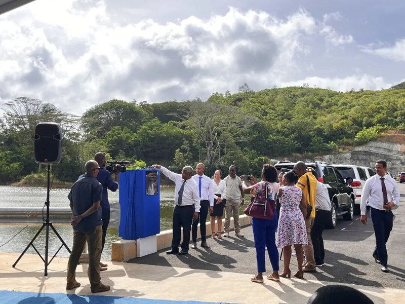 塞舌爾總統拉姆卡拉旺出席拉戈西大壩加高項目竣工揭牌儀式。