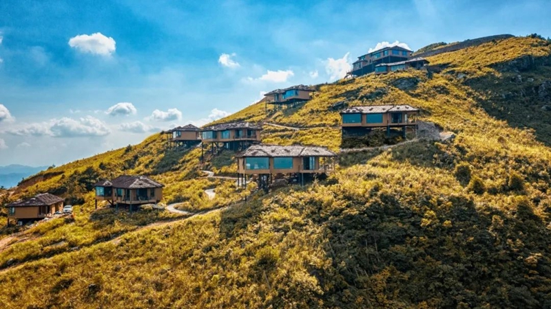 独山县构建现代化产业体系。