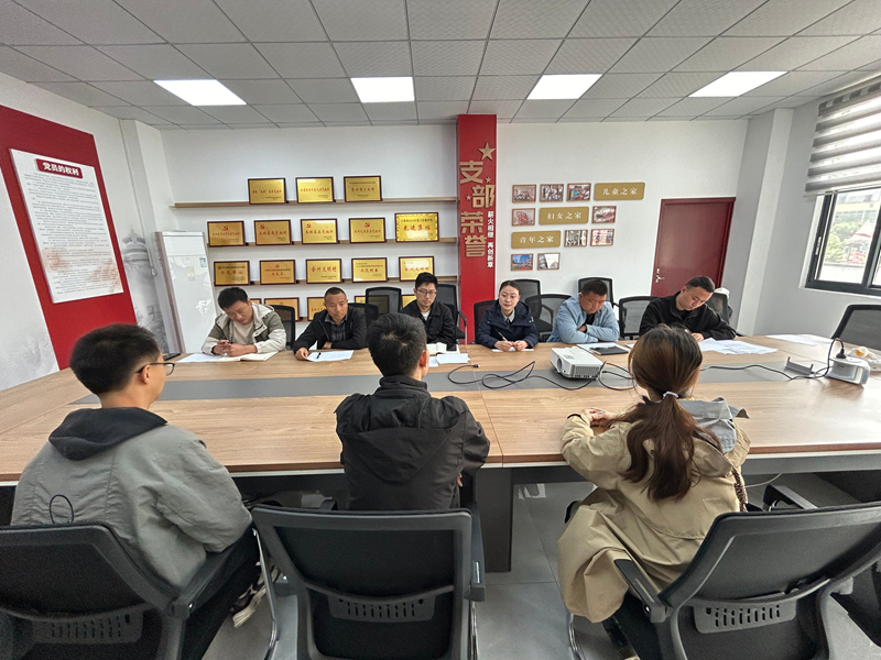 施秉县白垛乡职业经理人招聘现场。